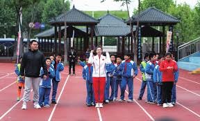 ​这确实是一套基于现代篮球概念上几乎无死角的阵容!(当然前提是来福利可以健康的回归).