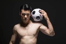 记者：除了吴曦的进球申花上半场表现并不好