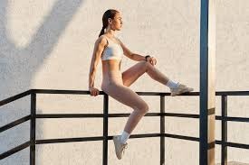 阿尔希拉尔俱乐部有意引进罗马队右后卫沙特阿卜杜勒哈米德，他目前租借效力于朗斯队，以替代即将离队的若昂坎塞洛。 来源：著名记者斯基拉